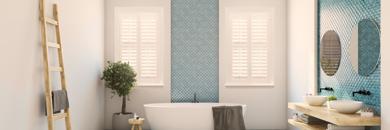 Bathroom with plantation shutters