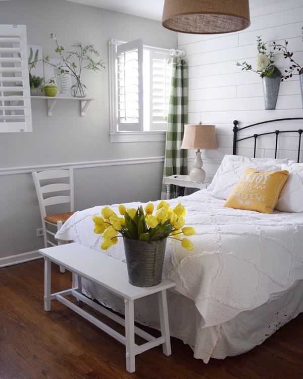 Orlando cottage bedroom shutters